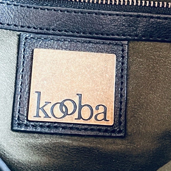 Kooba Hobo Bag 100% Leather in good condition Size Medium ajustable strap - Picture 13 of 15